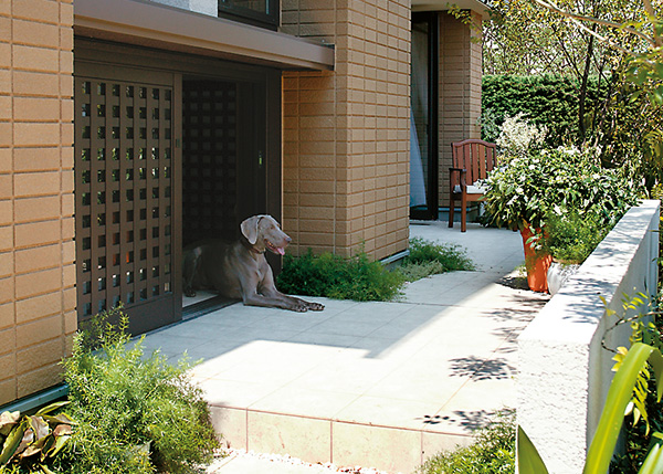 エクステリアデザイン100 犬も歩けば 庭を楽しむ家 庭づくり エクステリア ミサワホーム
